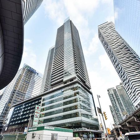 טורונטו Sarkar Suites - Maple Leaf Square מראה חיצוני תמונה