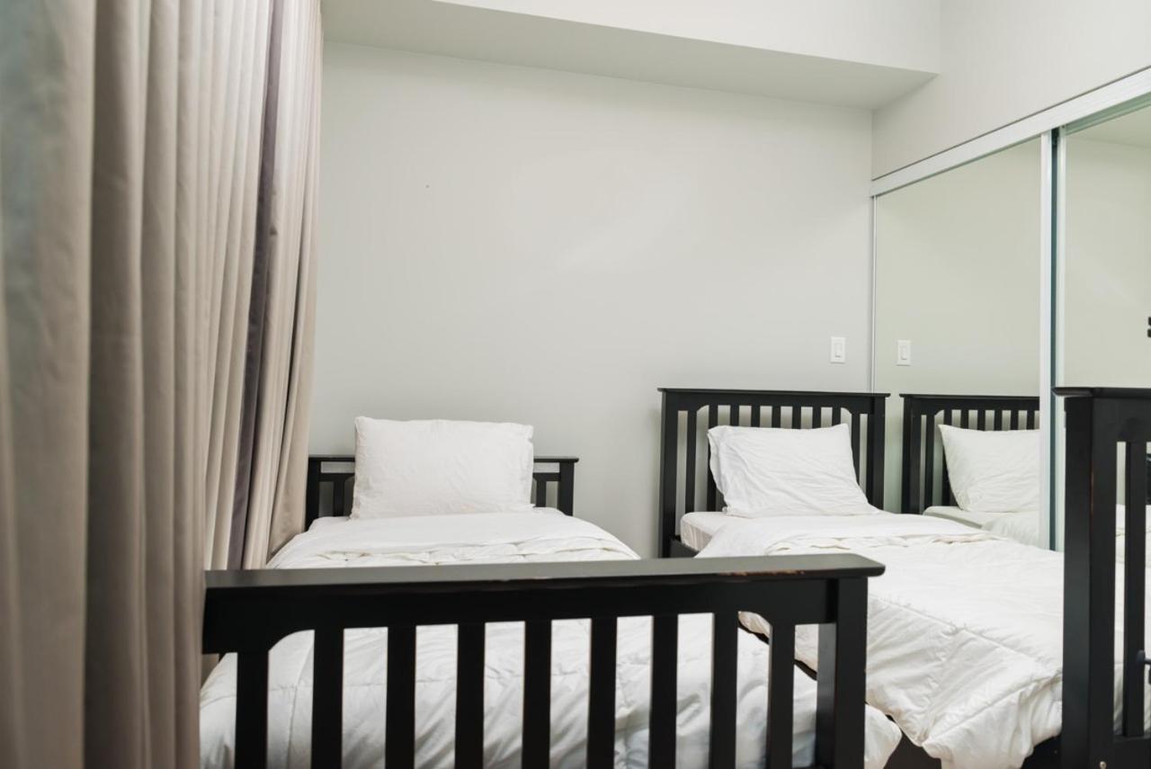 טורונטו Sarkar Suites - Maple Leaf Square מראה חיצוני תמונה