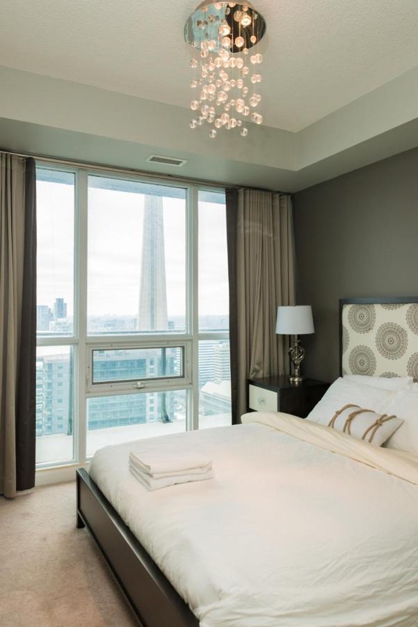 טורונטו Sarkar Suites - Maple Leaf Square מראה חיצוני תמונה