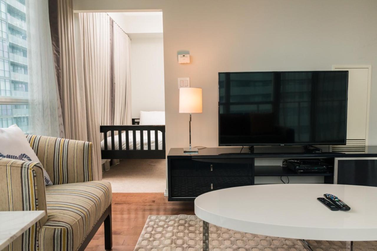 טורונטו Sarkar Suites - Maple Leaf Square מראה חיצוני תמונה