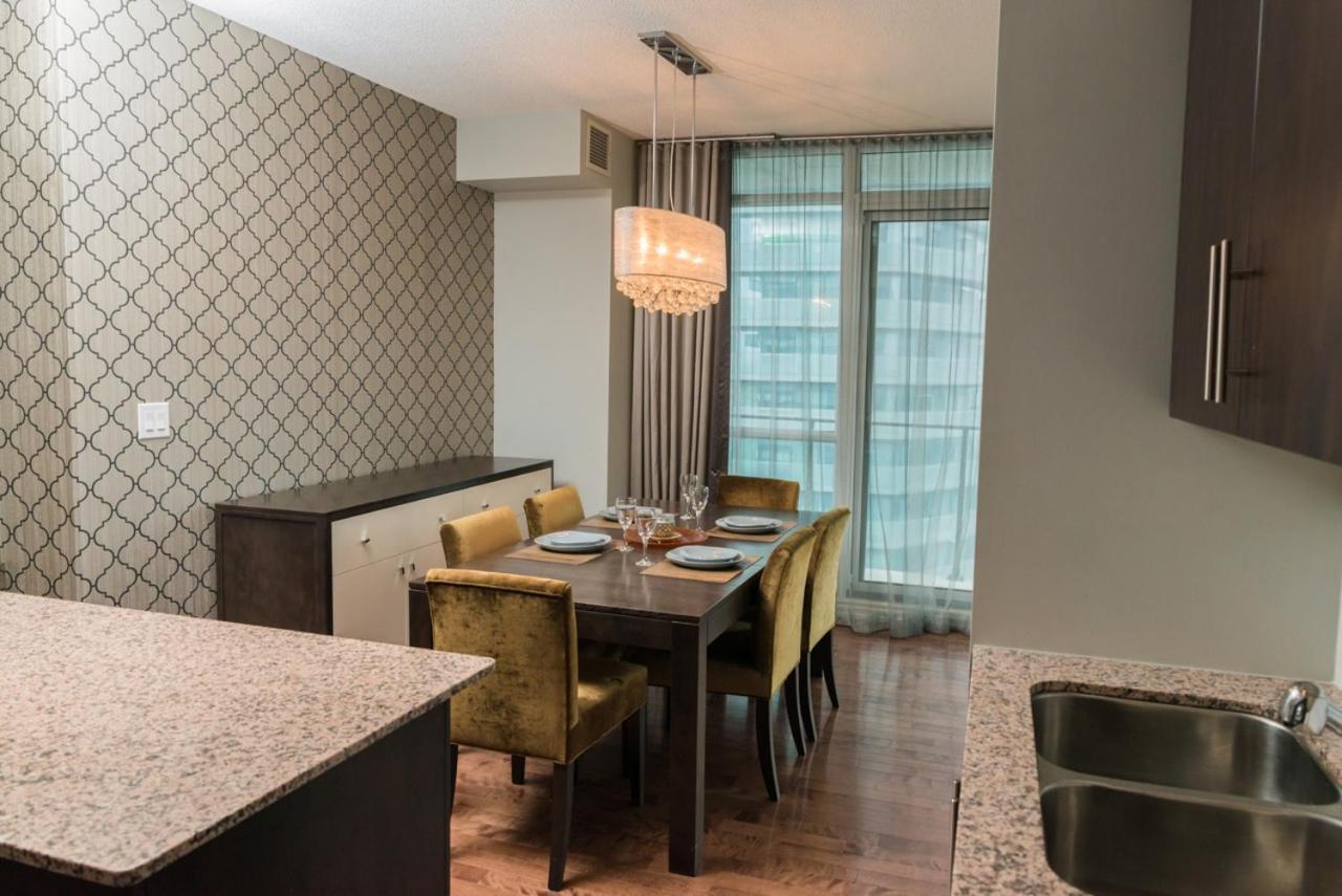 טורונטו Sarkar Suites - Maple Leaf Square מראה חיצוני תמונה