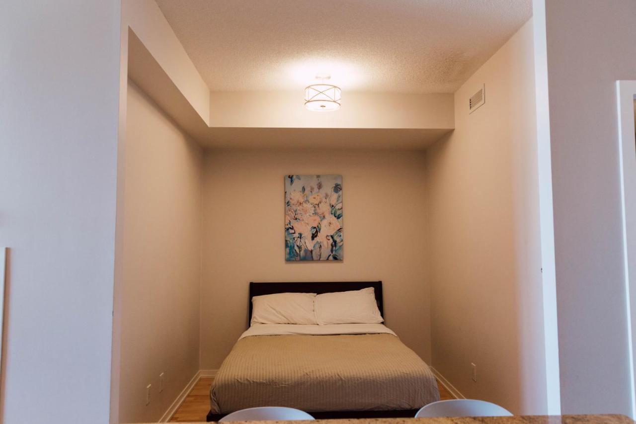 טורונטו Sarkar Suites - Maple Leaf Square מראה חיצוני תמונה