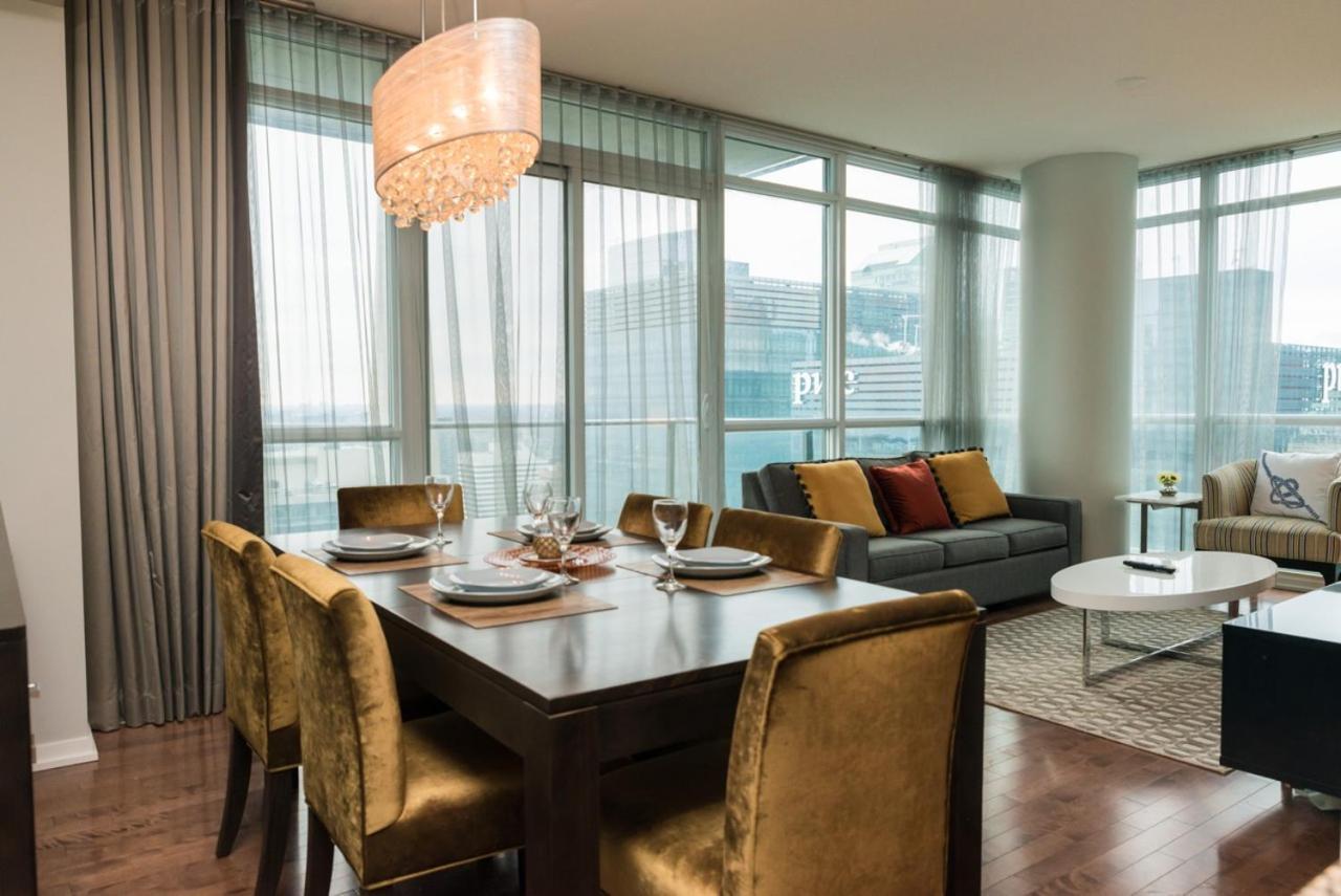 טורונטו Sarkar Suites - Maple Leaf Square מראה חיצוני תמונה